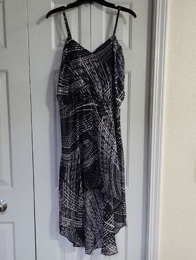 Express Black & White Patterned High-low Hem Spaghetti-Strap Dress